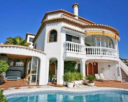 элитная недвижимость в Испании продается хорошо
