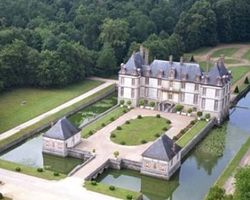 замки во Франции подешевели
