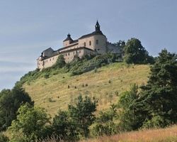замок Красна Горка в Словакии
