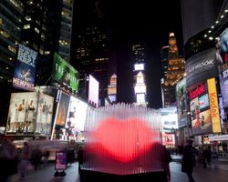 искусственное сердце в центре Нью-Йорк 2012