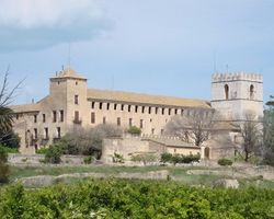 монастырь в Испании