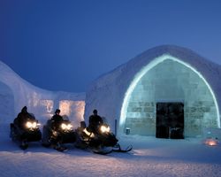 зачем нужен ледяной отель в Якутске