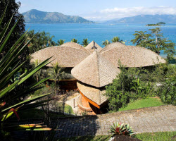 недвижимость в Бразилии дом листок